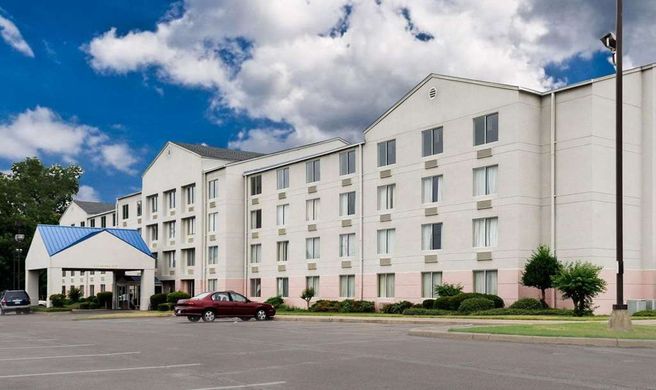Rodeway Inn Greeneville Downtown Exterior
