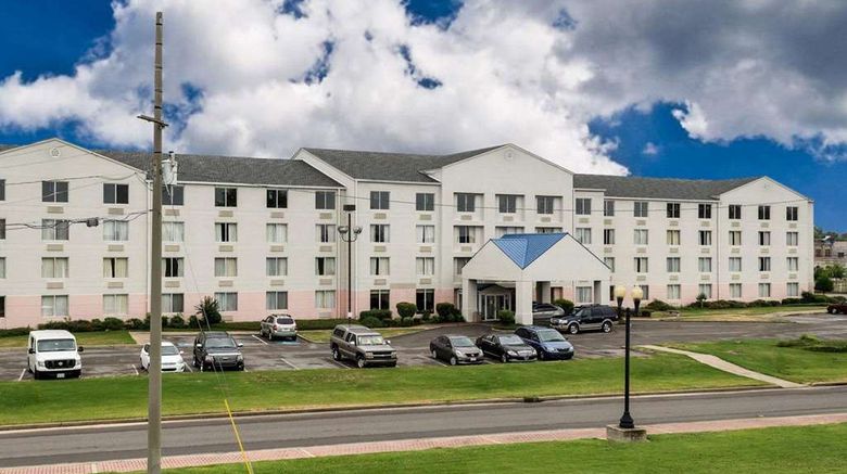 <b>Rodeway Inn Greeneville Downtown Exterior</b>. Images powered by <a href="https://iceportal.shijigroup.com/" title="IcePortal" target="_blank">IcePortal</a>.