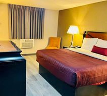 Super 8 by Wyndham Benton Harbor Room