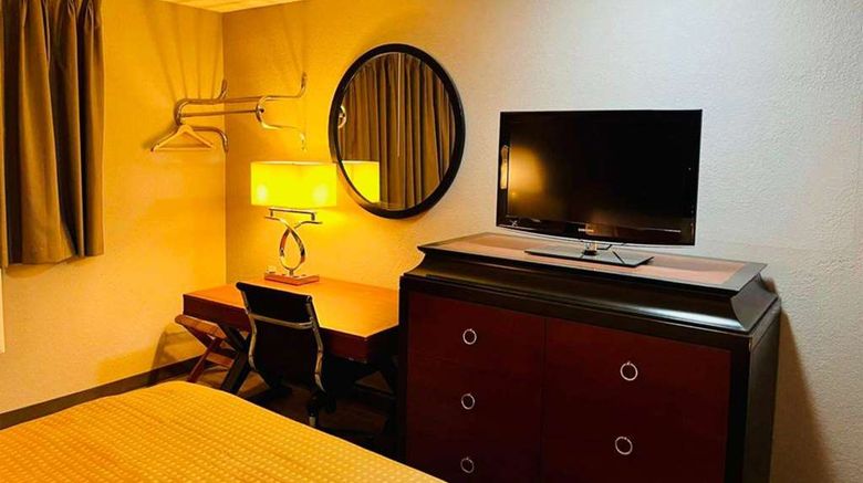 <b>Super 8 by Wyndham Benton Harbor Room</b>. Images powered by <a href="https://iceportal.shijigroup.com/" title="IcePortal" target="_blank">IcePortal</a>.