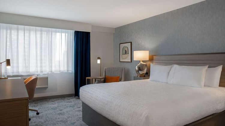 Hampton Inn by Hilton Winnipeg Downtown Room