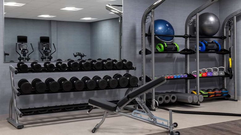 <b>Hampton Inn by Hilton Winnipeg Downtown Health</b>. Images powered by <a href="https://iceportal.shijigroup.com/" title="IcePortal" target="_blank">IcePortal</a>.