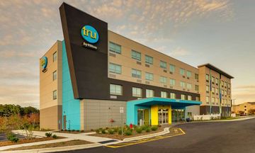 Tru by Hilton Smithfield I-95