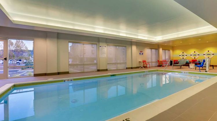 Tru by Hilton Smithfield I-95 Pool