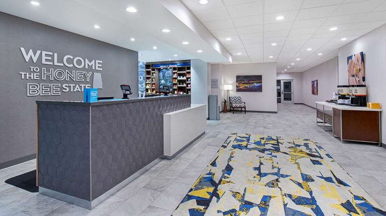 <b>Hampton Inn Albertville Lobby</b>. Images powered by <a href="https://iceportal.shijigroup.com/" title="IcePortal" target="_blank">IcePortal</a>.