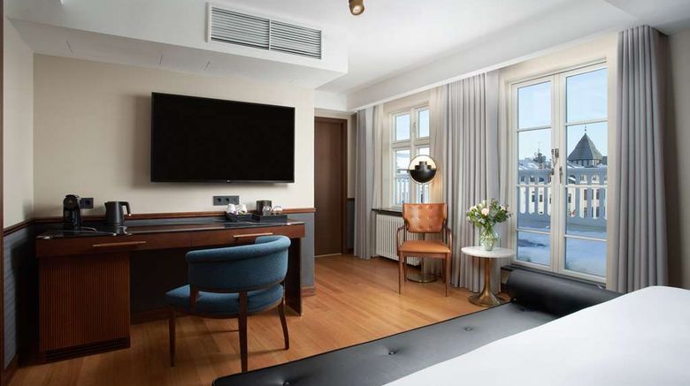 <b>Iceland Parliament Hotel, Curio Hilton Room</b>. Images powered by <a href="https://iceportal.shijigroup.com/" title="IcePortal" target="_blank">IcePortal</a>.