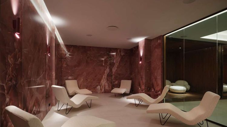 Iceland Parliament Hotel, Curio Hilton Recreation