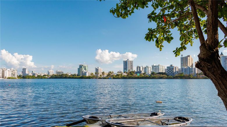 <b>Hilton Garden Inn San Juan Condado Recreation</b>. Images powered by <a href="https://iceportal.shijigroup.com/" title="IcePortal" target="_blank">IcePortal</a>.