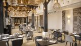 <b>Hilton Garden Inn Paris La Villette Restaurant</b>. Images powered by <a href="https://iceportal.shijigroup.com/" title="IcePortal" target="_blank">IcePortal</a>.