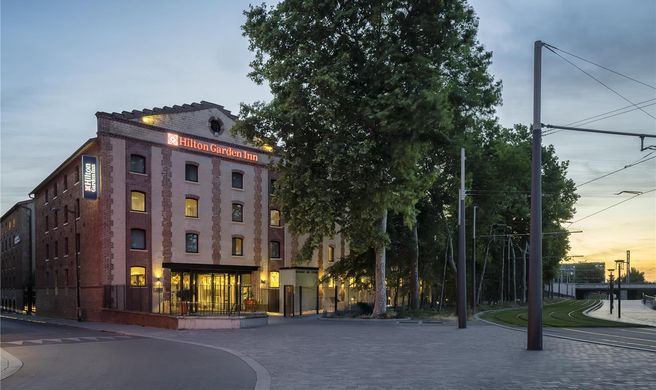 Hilton Garden Inn Paris La Villette Exterior