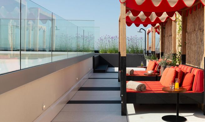 Hotel Montera Madrid, Curio Collection Exterior