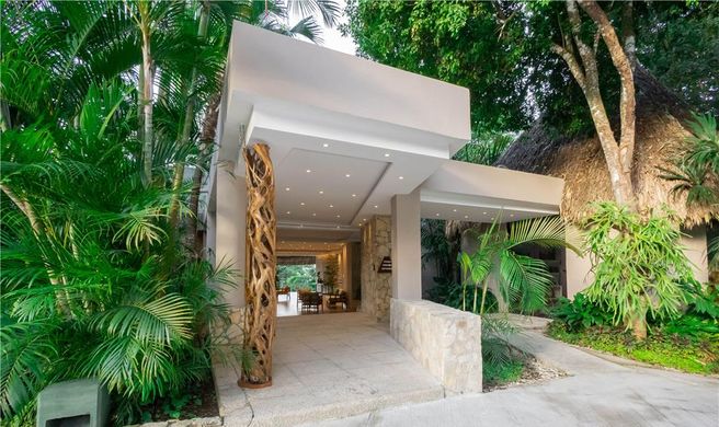 Camino Real Tikal Exterior