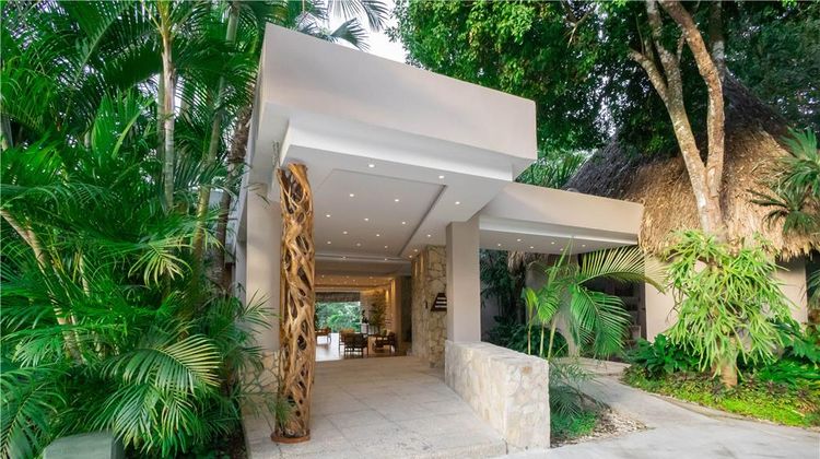 Camino Real Tikal Exterior