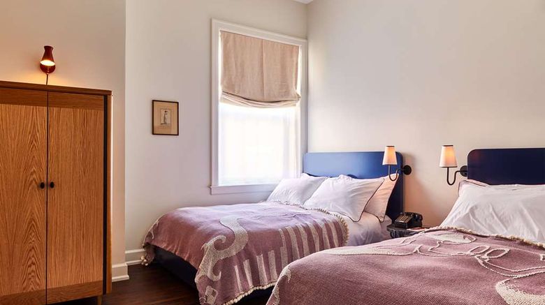 <b>Siren Hotel Room</b>. Images powered by <a href="https://iceportal.shijigroup.com/" title="IcePortal" target="_blank">IcePortal</a>.