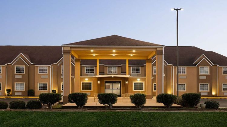 Days Inn by Wyndham Jackson Exterior