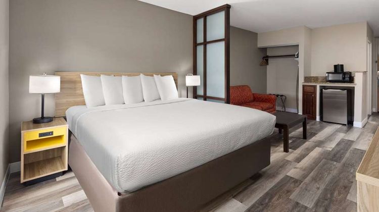 Days Inn by Wyndham Jackson Room