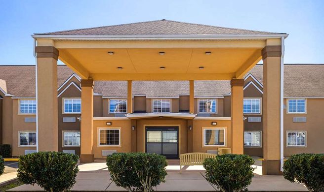 Days Inn by Wyndham Jackson Exterior