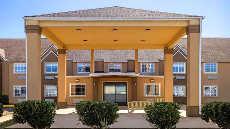 Days Inn by Wyndham Jackson Exterior
