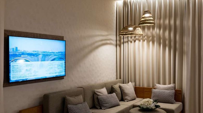 <b>Erth Aub Dhabi Suite</b>. Images powered by <a href="https://iceportal.shijigroup.com/" title="IcePortal" target="_blank">IcePortal</a>.
