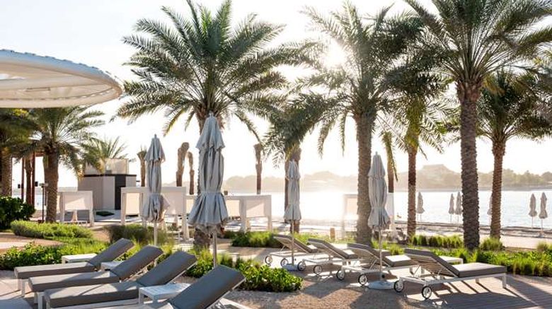 <b>Erth Aub Dhabi Pool</b>. Images powered by <a href="https://iceportal.shijigroup.com/" title="IcePortal" target="_blank">IcePortal</a>.