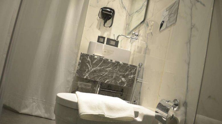 <b>Hotel Connaught Royale Room</b>. Images powered by <a href="https://iceportal.shijigroup.com/" title="IcePortal" target="_blank">IcePortal</a>.