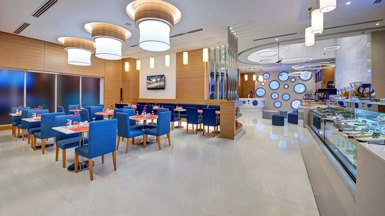 <b>Al Khoory Inn, Bur Dubai Restaurant</b>. Images powered by <a href="https://iceportal.shijigroup.com/" title="IcePortal" target="_blank">IcePortal</a>.