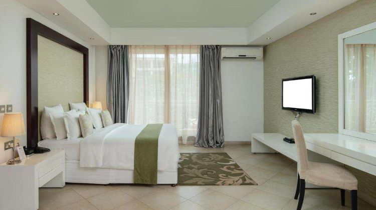 Peninsula Hotel Suite