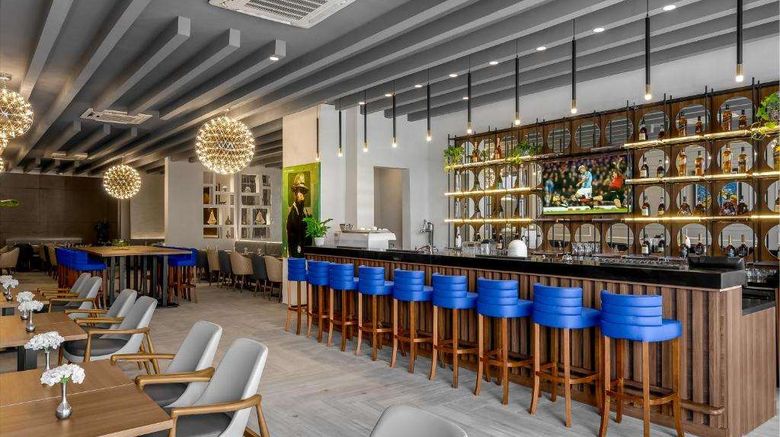 <b>The Art Hotel Restaurant</b>. Images powered by <a href="https://iceportal.shijigroup.com/" title="IcePortal" target="_blank">IcePortal</a>.