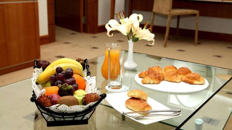 <b>Marina Byblos Hotel Restaurant</b>. Images powered by <a href="https://iceportal.shijigroup.com/" title="IcePortal" target="_blank">IcePortal</a>.