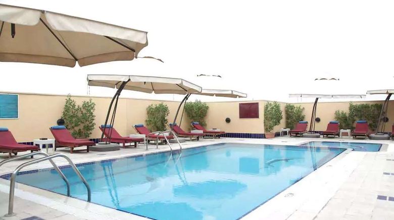 <b>Moscow Hotel Dubai Pool</b>. Images powered by <a href="https://iceportal.shijigroup.com/" title="IcePortal" target="_blank">IcePortal</a>.