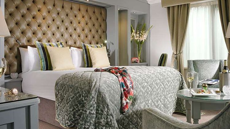 Newpark Hotel Room