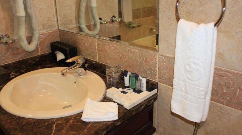 <b>Seaview Hotel Room</b>. Images powered by <a href="https://iceportal.shijigroup.com/" title="IcePortal" target="_blank">IcePortal</a>.