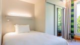 <b>Graphik Montparnasse Hotel Room</b>. Images powered by <a href="https://iceportal.shijigroup.com/" title="IcePortal" target="_blank">IcePortal</a>.