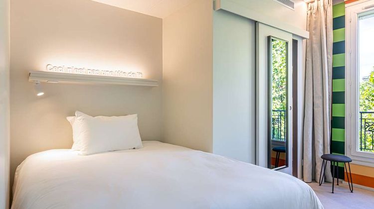 Graphik Montparnasse Hotel Room