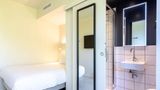 <b>Graphik Montparnasse Hotel Room</b>. Images powered by <a href="https://iceportal.shijigroup.com/" title="IcePortal" target="_blank">IcePortal</a>.