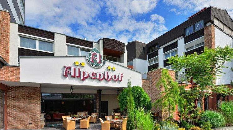 Ringhotel Alpenhof Exterior