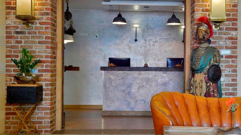 <b>Ringhotel Alpenhof Lobby</b>. Images powered by <a href="https://iceportal.shijigroup.com/" title="IcePortal" target="_blank">IcePortal</a>.