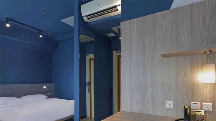 Ibis Budget Phnom Penh Riverside Room