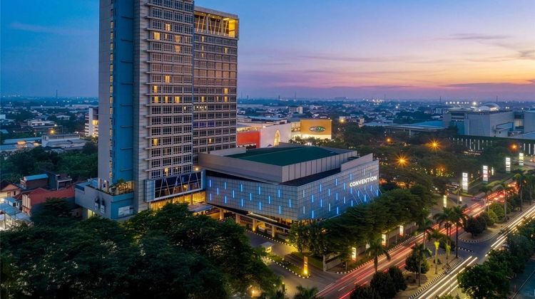 Grand Mercure Solo Baru Exterior