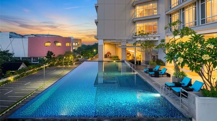 Grand Mercure Solo Baru Pool