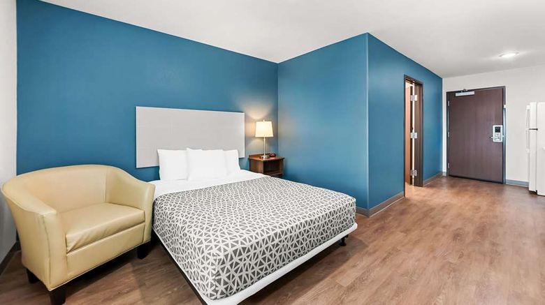 <b>WoodSpring Suites Hudson Port Room</b>. Images powered by <a href="https://iceportal.shijigroup.com/" title="IcePortal" target="_blank">IcePortal</a>.