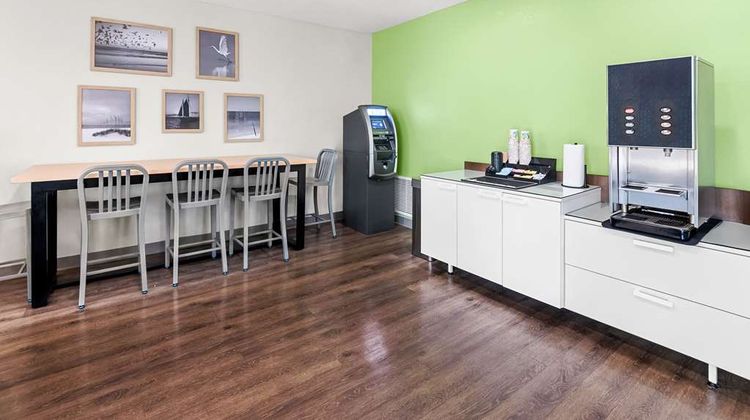 WoodSpring Suites Hudson Port Lobby