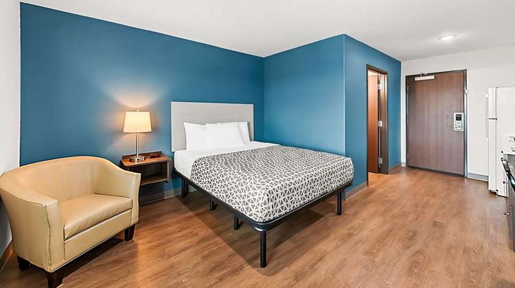 WoodSpring Suites Hudson Port Room