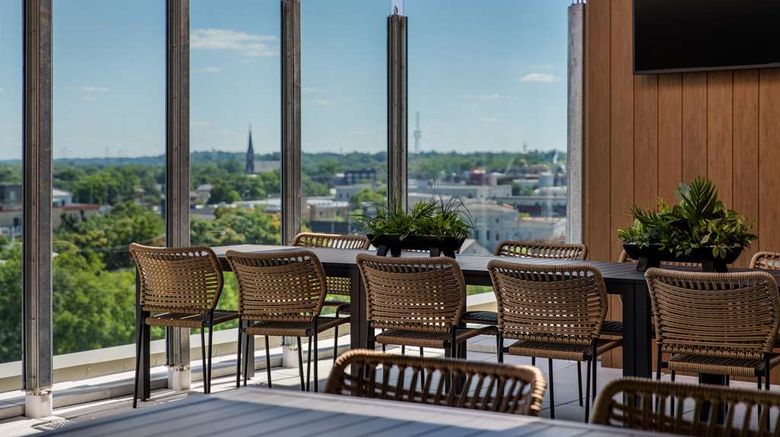 <b>Tempo by Hilton Louisville Downtown NuLu Meeting</b>. Images powered by <a href="https://iceportal.shijigroup.com/" title="IcePortal" target="_blank">IcePortal</a>.