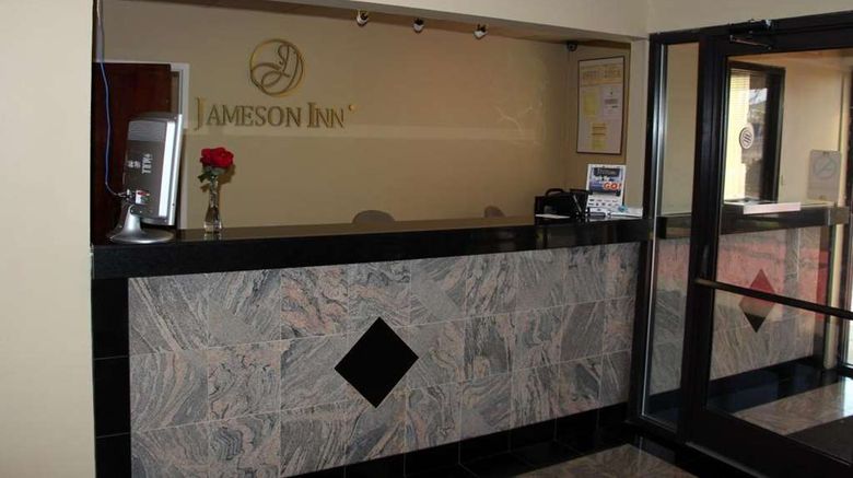 <b>Jameson Inn Conyers Lobby</b>. Images powered by <a href="https://iceportal.shijigroup.com/" title="IcePortal" target="_blank">IcePortal</a>.