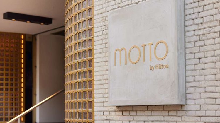 Motto by Hilton Rotterdam City Centre Exterior
