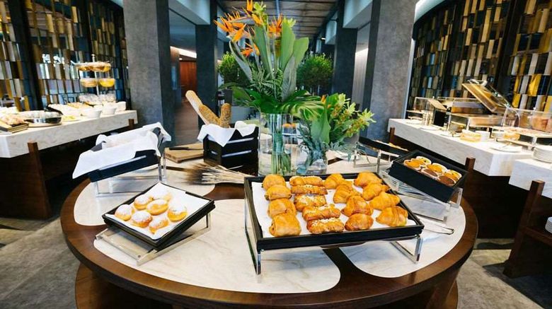 <b>Relais Sant'Emiliano Padenghe Restaurant</b>. Images powered by <a href="https://iceportal.shijigroup.com/" title="IcePortal" target="_blank">IcePortal</a>.