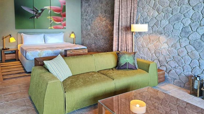<b>Coulibri Ridge Room</b>. Images powered by <a href="https://iceportal.shijigroup.com/" title="IcePortal" target="_blank">IcePortal</a>.