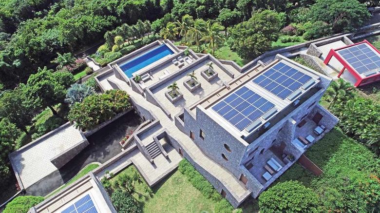 Coulibri Ridge Exterior. Images powered by <a href="https://iceportal.shijigroup.com" target="_blank" rel="noopener">Ice Portal</a>.