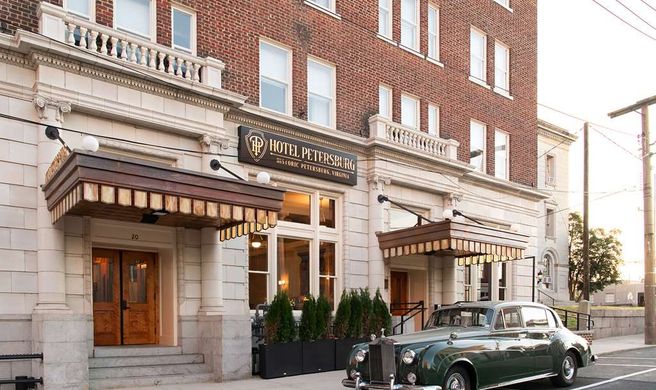 Hotel Petersburg, Tapestry Collection Exterior